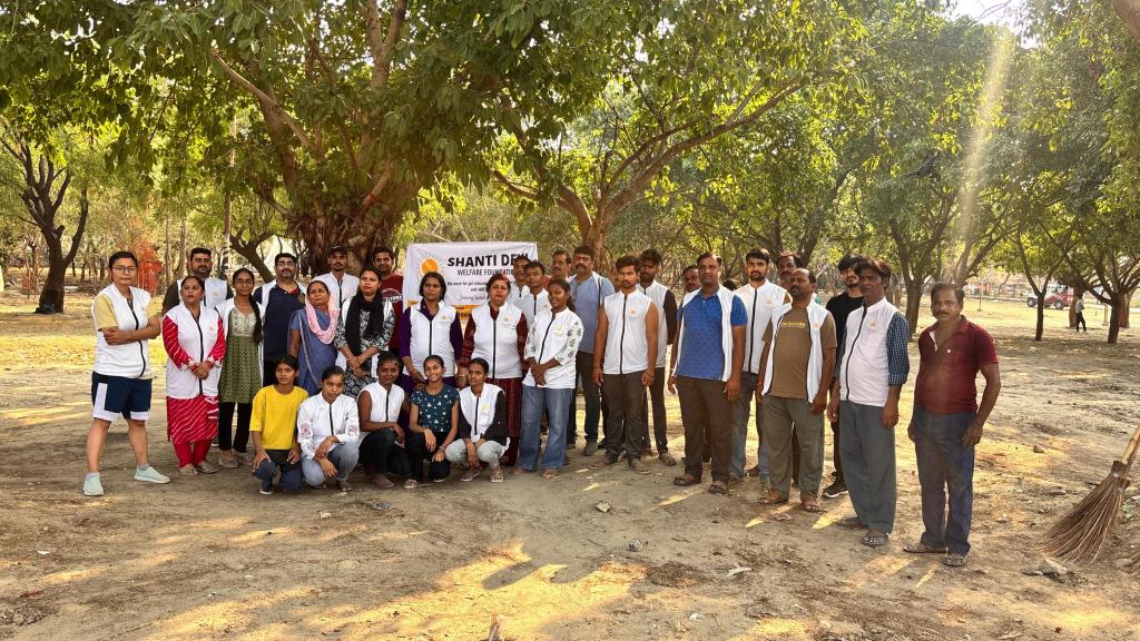 Cleanliness and Nature Protection Drive at Mankameshwar Ghat,&nbsp;Lucknow